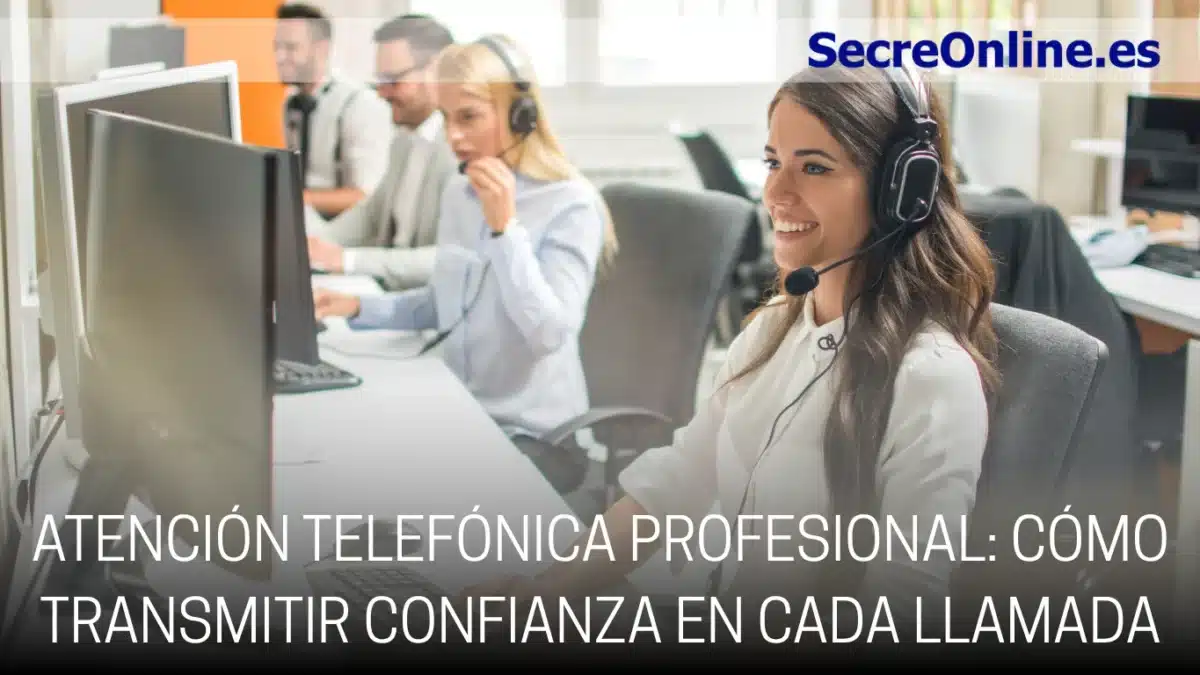 atención telefónica profesional de SecreOnline atendiendo llamadas con auriculares de secretaria online